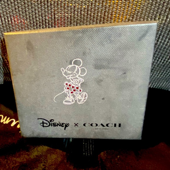 Coach Disney Minnie Mouse w/ears coin purse - Picture 3 of 5